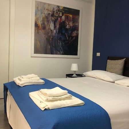 Donna Chiara Holiday House - Toledo Napoli Esterno foto