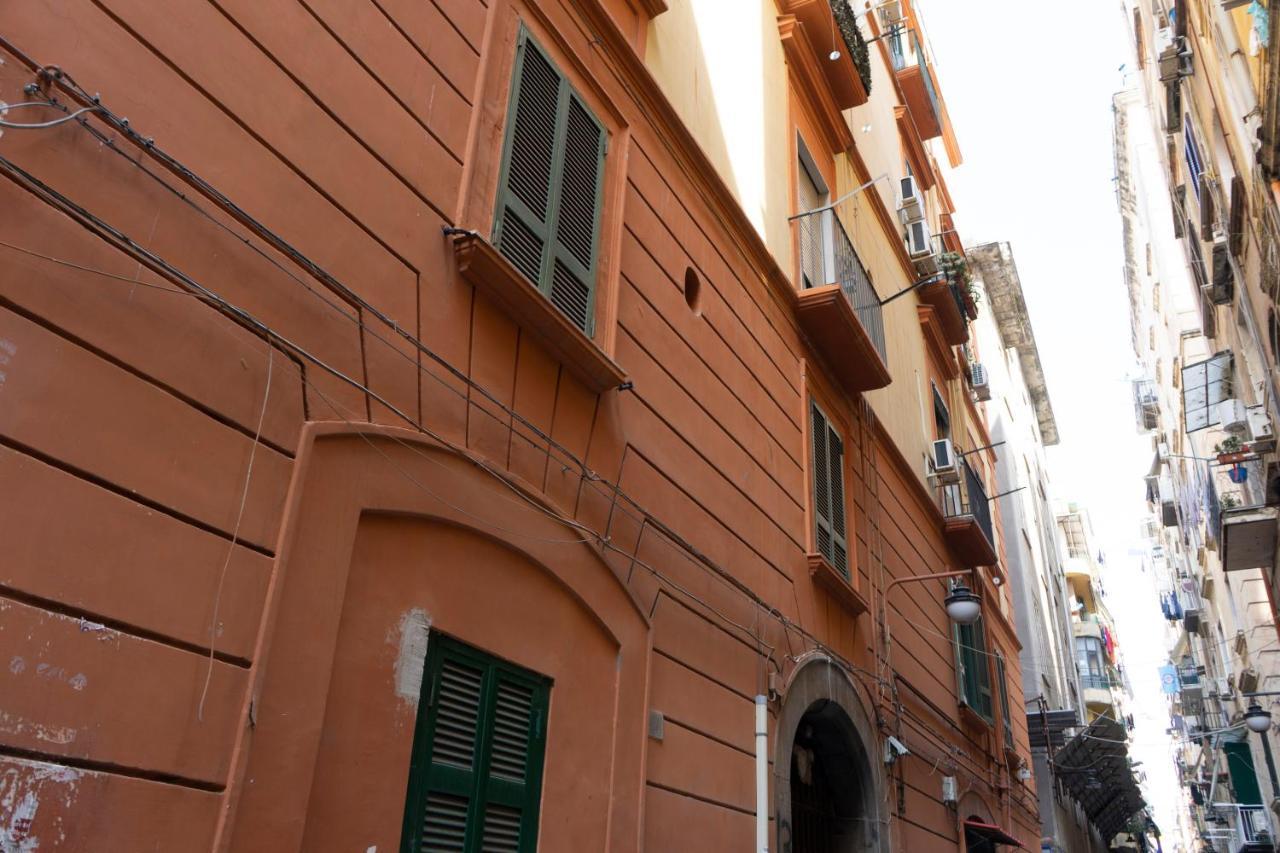 Donna Chiara Holiday House - Toledo Napoli Esterno foto