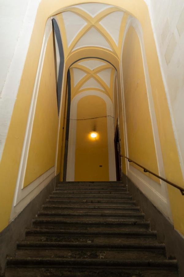 Donna Chiara Holiday House - Toledo Napoli Esterno foto