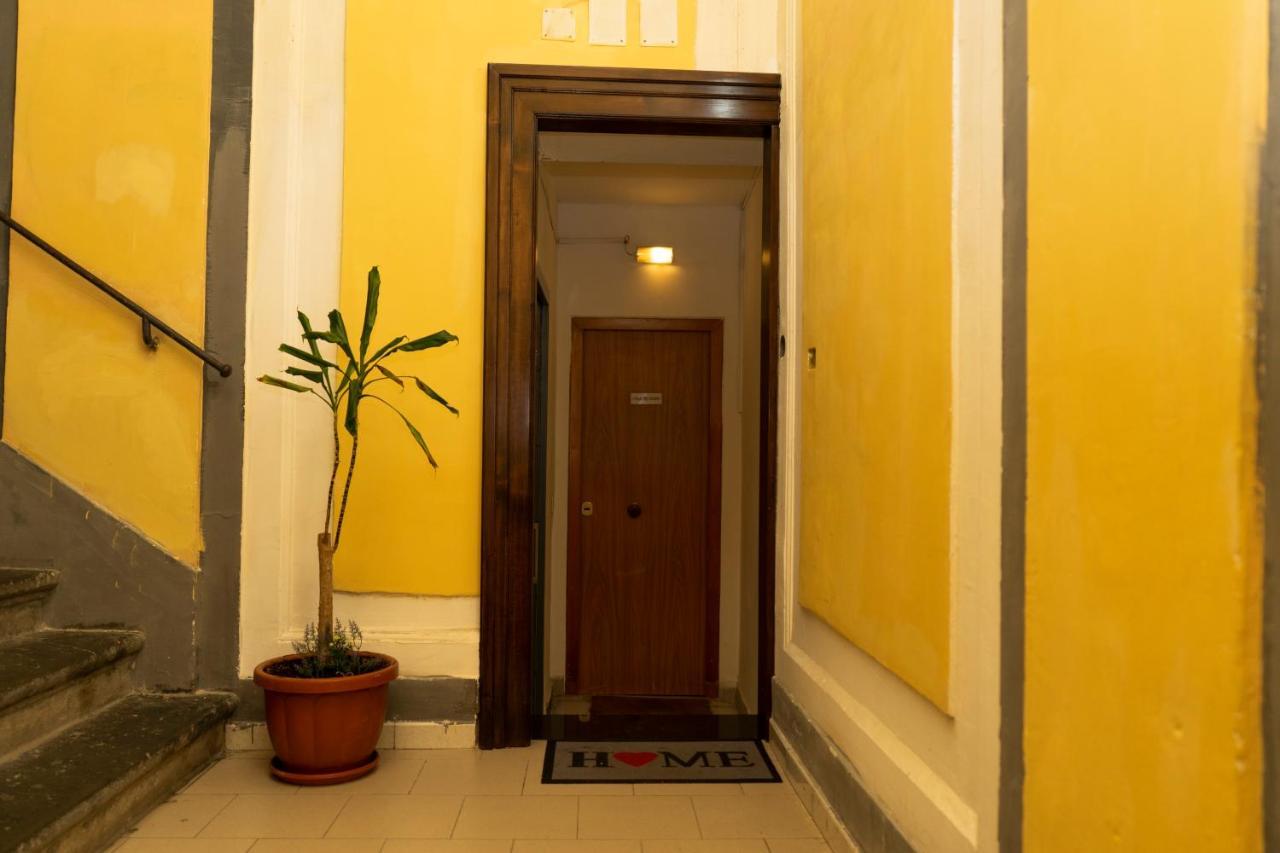 Donna Chiara Holiday House - Toledo Napoli Esterno foto
